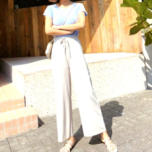 Banana Republic Pants - Banana Republic 💰Wide-leg Pullon Knit Pant